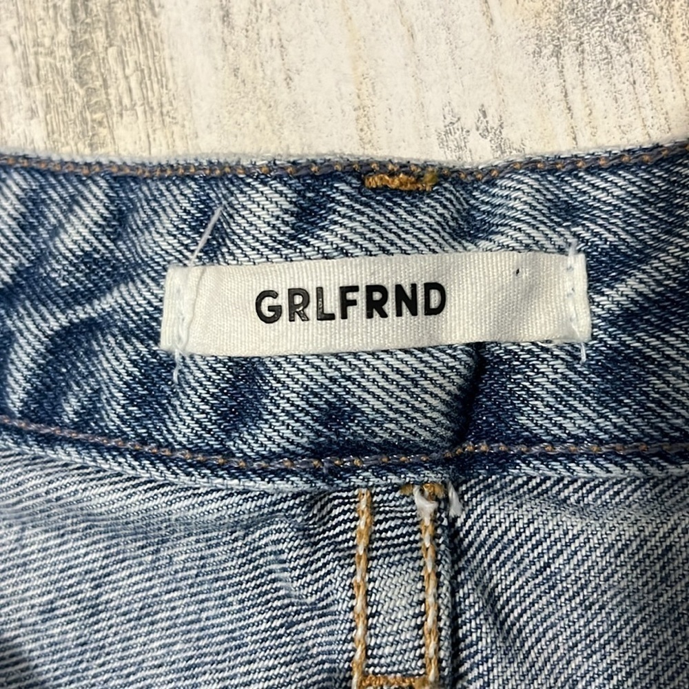 GRLFRND Helena Short Size 28 - Picture 9 of 12